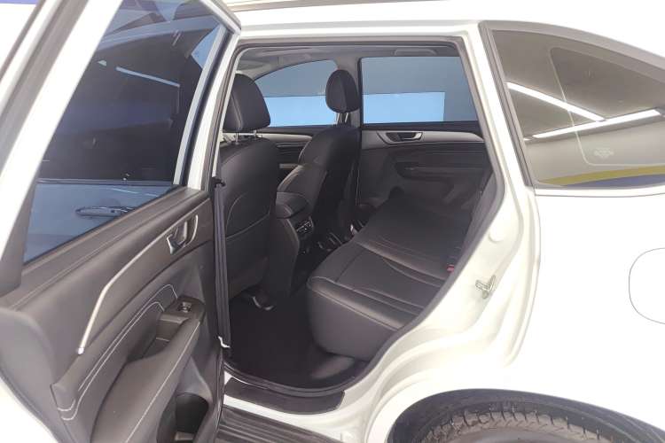 Used Haval M6 2023 PLUS 1.5T Manual Luxury Smart Connectivity Model Right Rear Seat