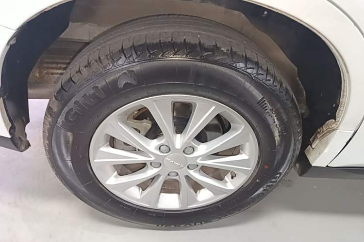 Used Haval M6 2023 PLUS 1.5T DCT Luxury Smart Connectivity Model Right Rear Wheel Hub