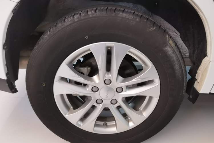 Used Haval M6 2023 PLUS 1.5T Manual Elite Smart Connectivity Model Right Rear Wheel Hub