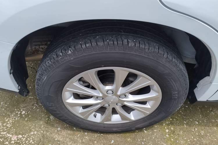 Used Haval M6 2023 PLUS 1.5T Manual Luxury Smart Connectivity Model Right Rear Wheel Hub