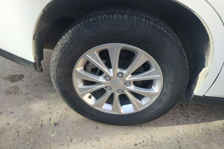 Used Haval M6 2023 PLUS 1.5T Manual Luxury Smart Connectivity Model Right Rear Wheel Hub