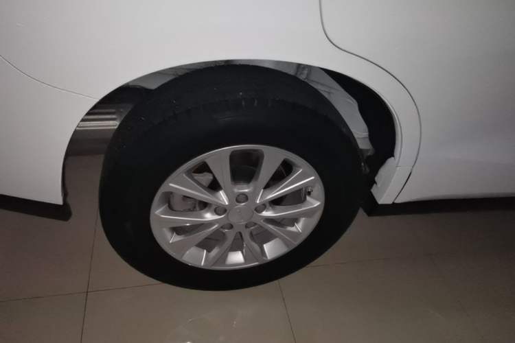 Used Haval M6 2023 PLUS 1.5T DCT Luxury Smart Connectivity Model Right Rear Wheel Hub