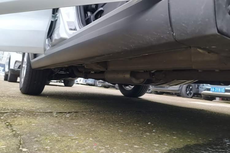Used Haval M6 2023 PLUS 1.5T Manual Luxury Smart Connectivity Model Right Side Sill