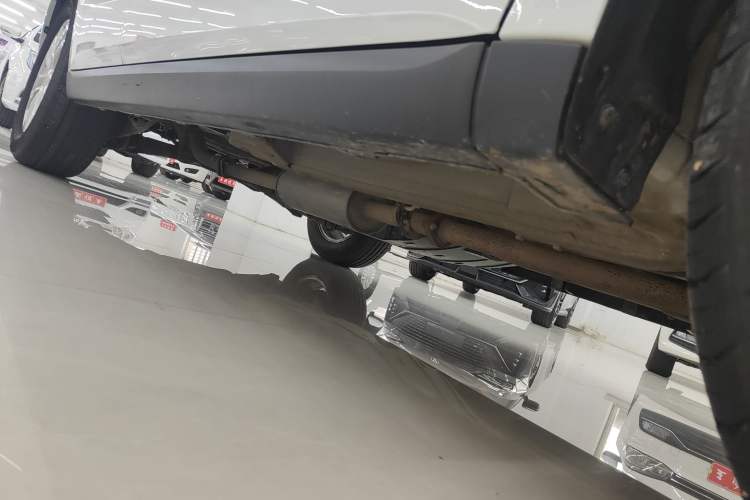 Used Haval M6 2023 PLUS 1.5T DCT Elite Smart Connectivity Model Right Side Sill