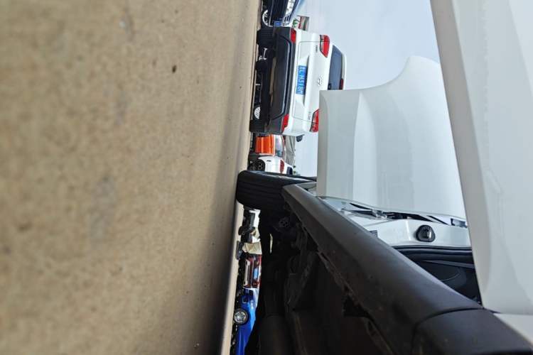Used Haval M6 2023 PLUS 1.5T Manual Elite Smart Connectivity Model Right Side Sill