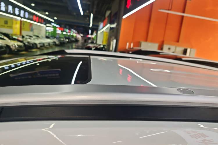 Used Haval M6 2023 PLUS 1.5T DCT Luxury Smart Connectivity Model Roof