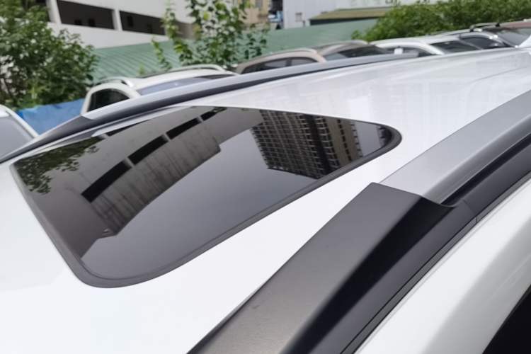 Used Haval M6 2023 PLUS 1.5T Manual Luxury Smart Connectivity Model Roof