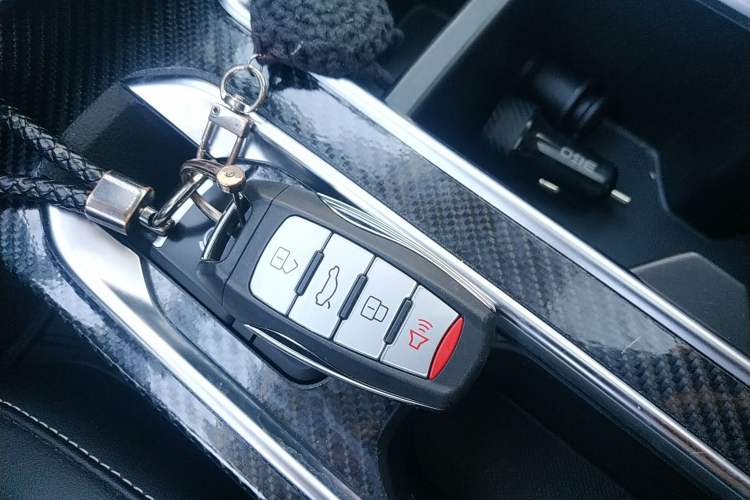 Used Haval M6 2023 PLUS 1.5T Manual Luxury Smart Connectivity Model Vehicle Key