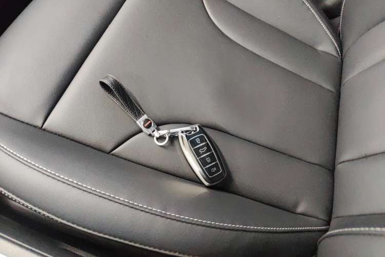 Used Haval M6 2023 PLUS 1.5T Manual Luxury Smart Connectivity Model Vehicle Key
