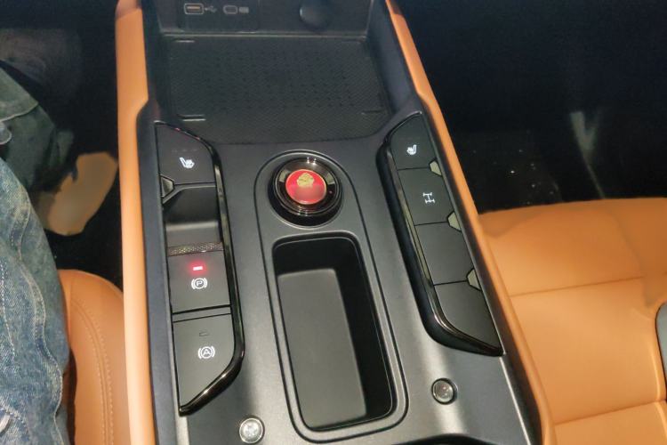 Used Haval Raptor 2025 2.0T 4WD Pro Gear Lever