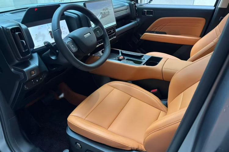 Used Haval Raptor 2025 2.0T 4WD Pro Interior 1