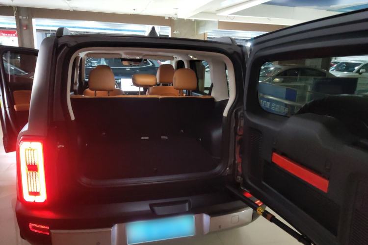 Used Haval Raptor 2025 2.0T 4WD Pro Trunk