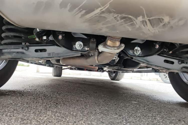 Used Haval Raptor 2025 2.0T 4WD Pro Chassis Rear