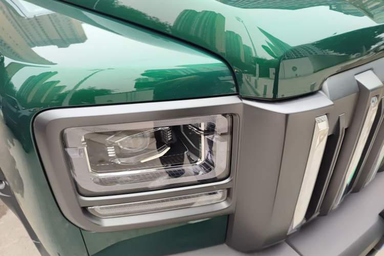 Used Haval Raptor 2025 2.0T 4WD Pro Right Front Headlight