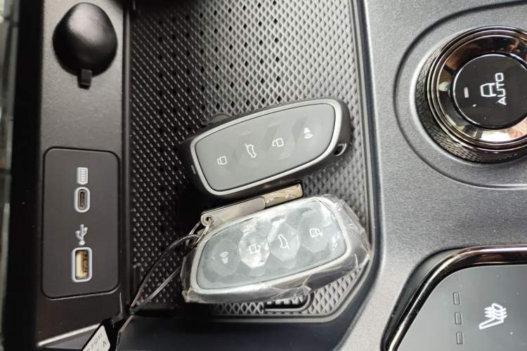 Used Haval Raptor 2025 2.0T 4WD Pro Vehicle Key