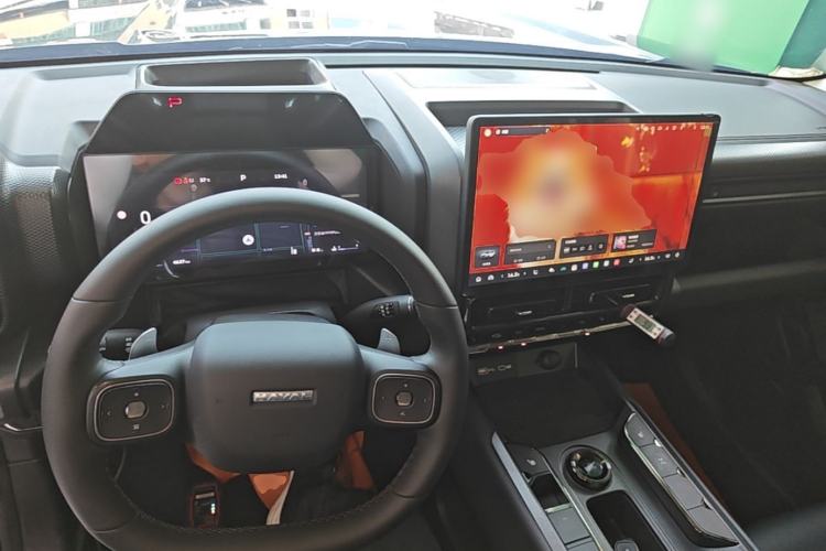 Used Haval Raptor 2025 2.0T 4WD Ultra Center Console