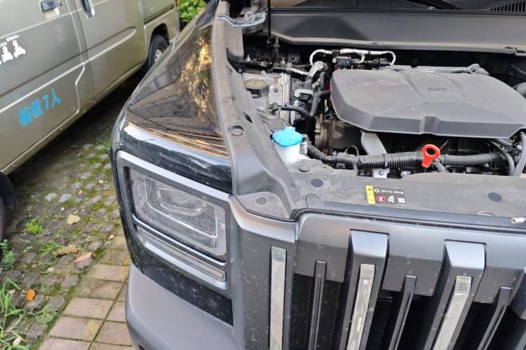 Used Haval Raptor 2025 2.0T 4WD Ultra Engine Bay Right