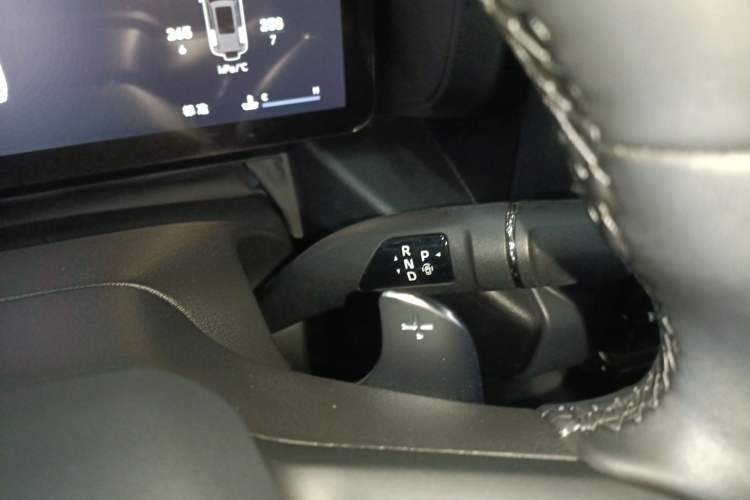 Used Haval Raptor 2025 2.0T 4WD Ultra Gear Lever