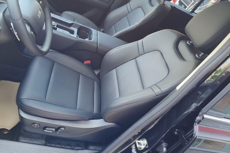Used Haval Raptor 2025 2.0T 4WD Ultra Left Front Seat