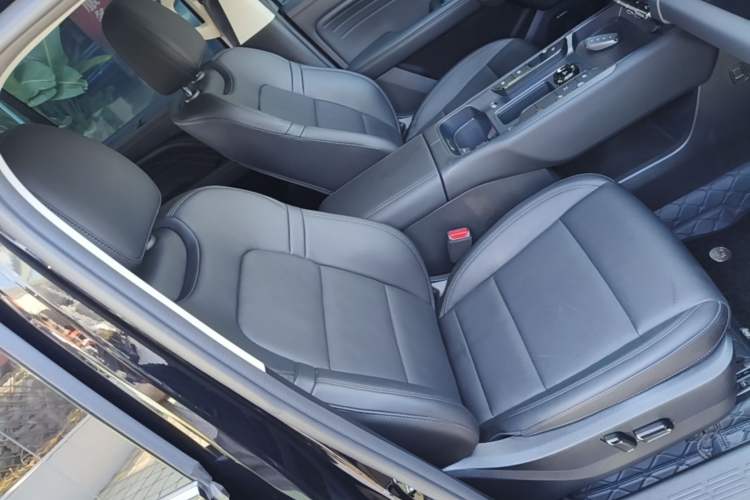 Used Haval Raptor 2025 2.0T 4WD Ultra Right Front Seat