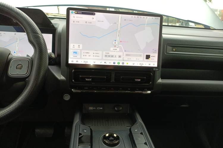 Used Haval Raptor 2025 2.0T 4WD Pro Audio And AC Panel