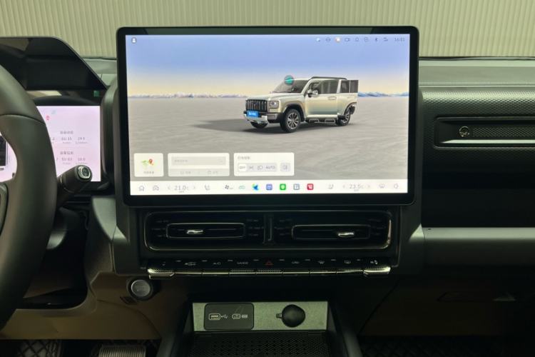 Used Haval Raptor 2025 2.0T 4WD Ultra Audio And AC Panel