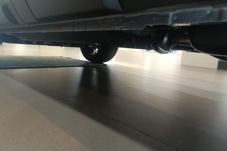 Used Haval Raptor 2025 2.0T 4WD Pro Chassis Rear Left