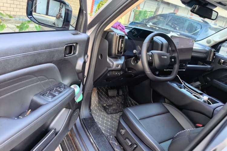 Used Haval Raptor 2025 2.0T 4WD Ultra Driver Seat