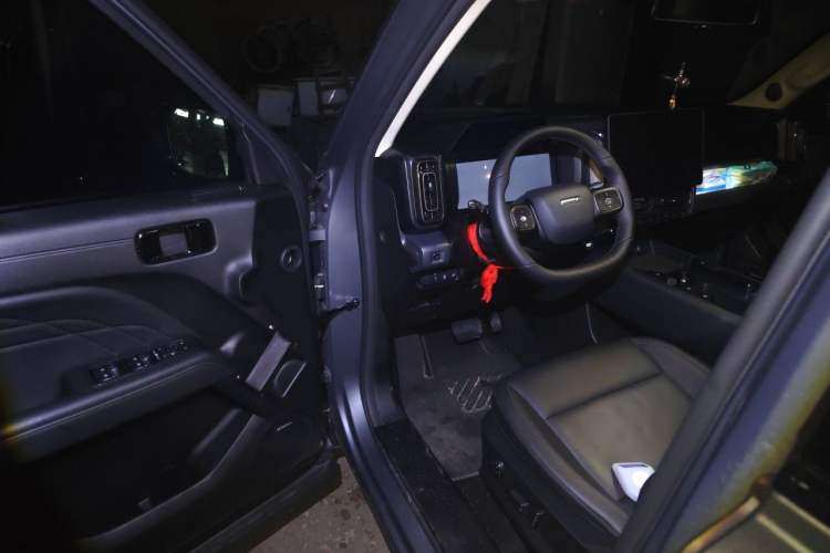 Used Haval Raptor 2025 2.0T 4WD Ultra Driver Seat