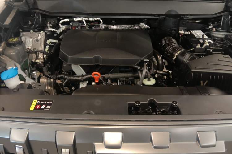 Used Haval Raptor 2025 2.0T 4WD Pro Engine Bay