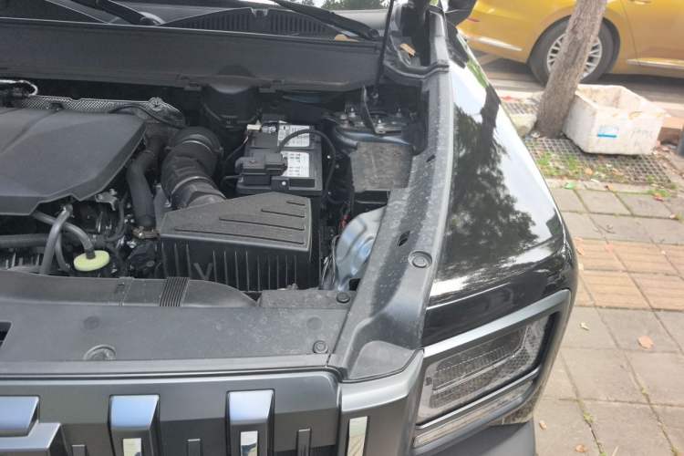 Used Haval Raptor 2025 2.0T 4WD Pro Engine Bay Left