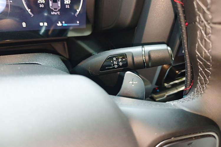 Used Haval Raptor 2025 2.0T 4WD Pro Gear Lever