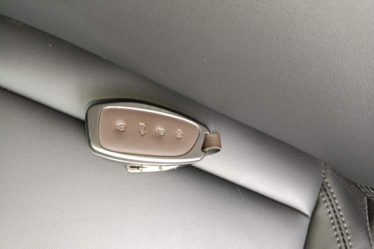 Used Haval Raptor 2025 2.0T 4WD Pro Interior 1