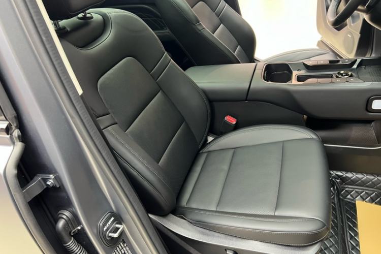 Used Haval Raptor 2025 2.0T 4WD Ultra Interior 9