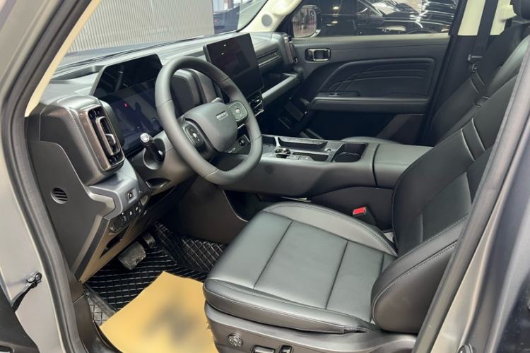 Used Haval Raptor 2025 2.0T 4WD Ultra Left Front Seat