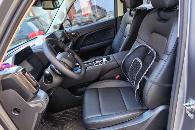 Used Haval Raptor 2025 2.0T 4WD Ultra Left Front Seat