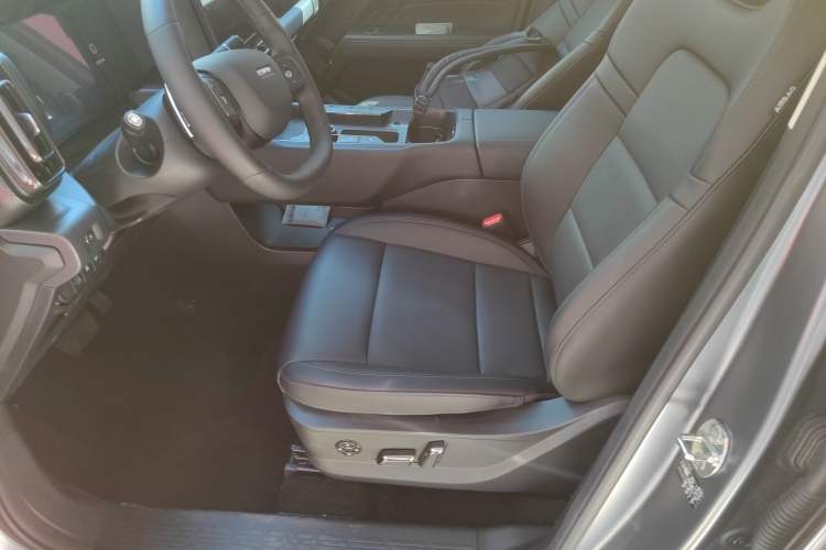 Used Haval Raptor 2025 2.0T 4WD Ultra Left Front Seat