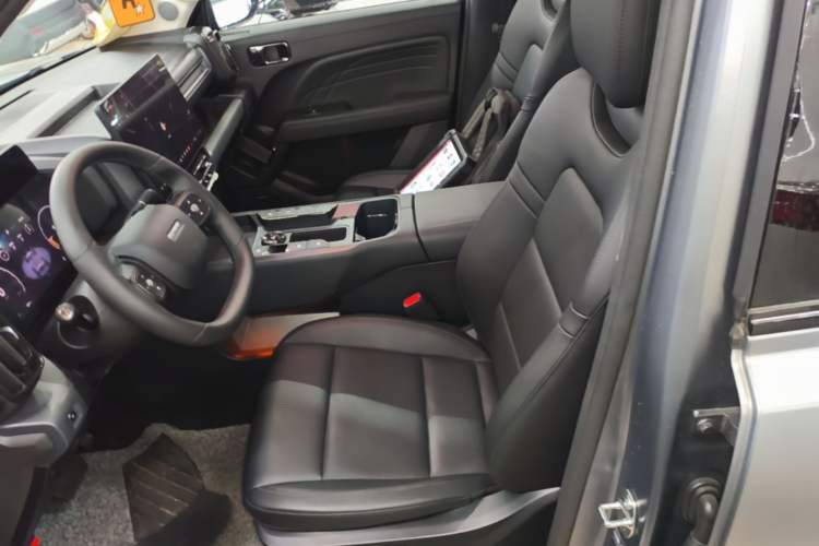 Used Haval Raptor 2025 2.0T 4WD Ultra Left Front Seat