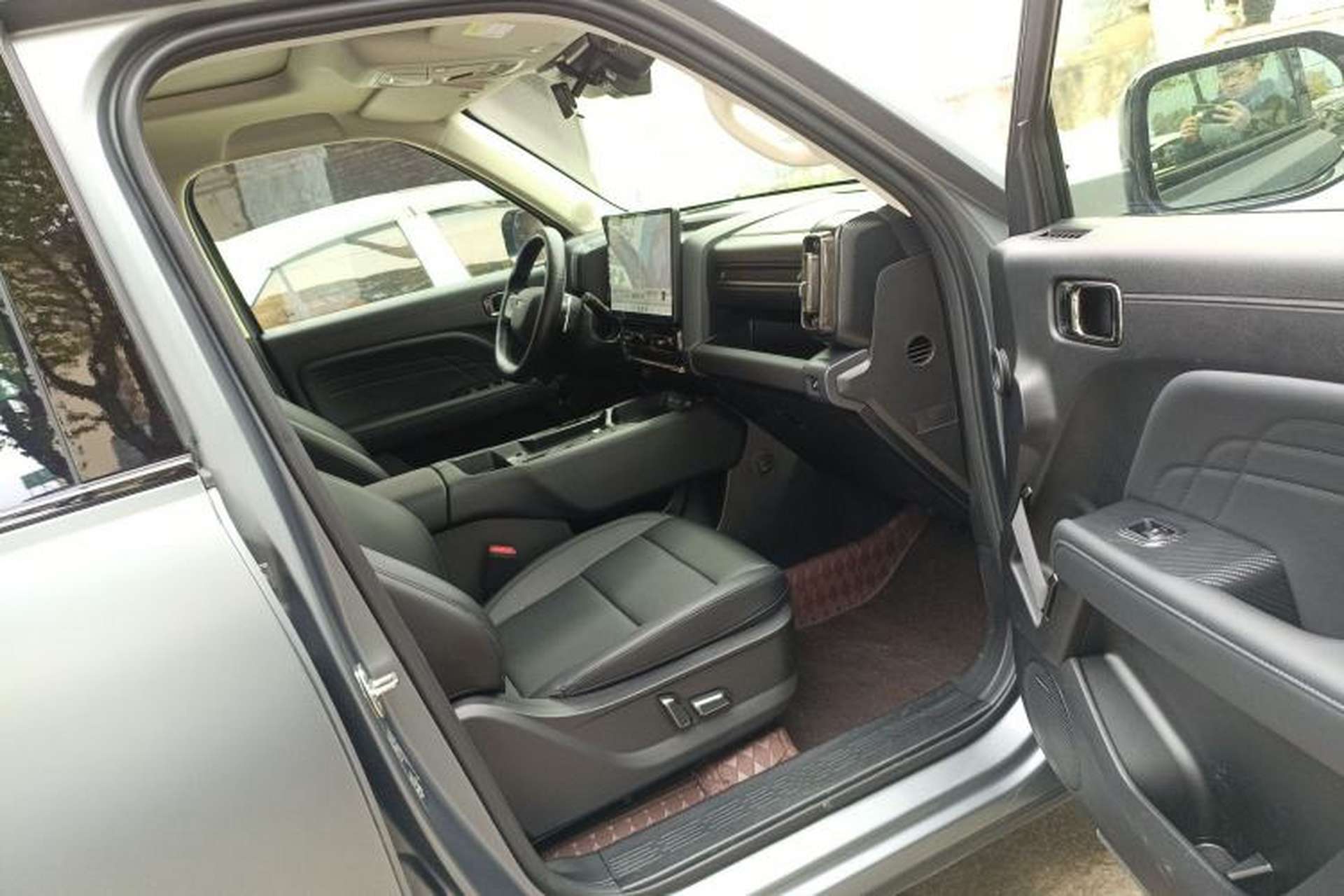 Used Haval Raptor 2025 2.0T 4WD Pro Right Front Seat