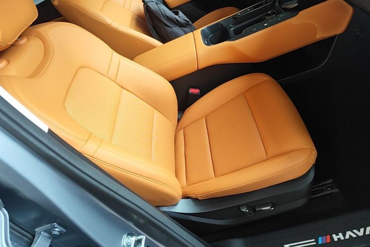 Used Haval Raptor 2025 2.0T 4WD Ultra Right Front Seat