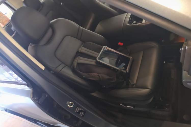 Used Haval Raptor 2025 2.0T 4WD Ultra Right Front Seat