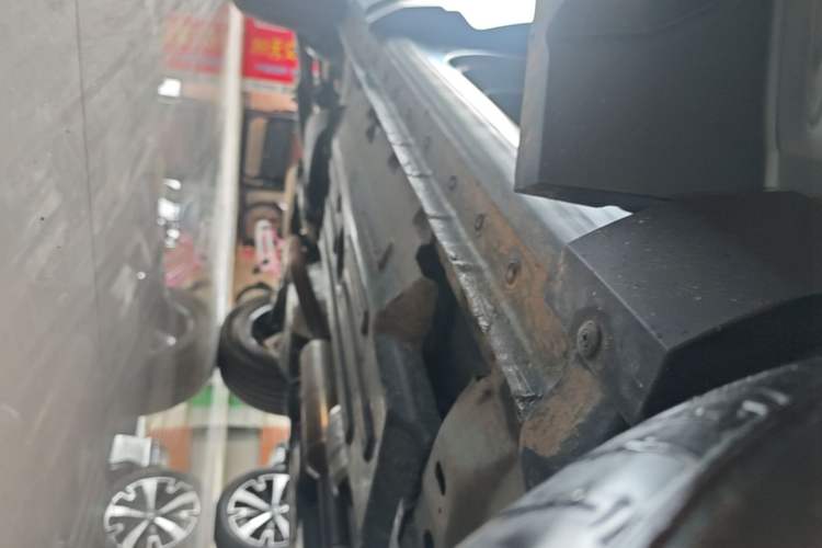 Used Haval Raptor 2025 2.0T 4WD Ultra Right Side Sill