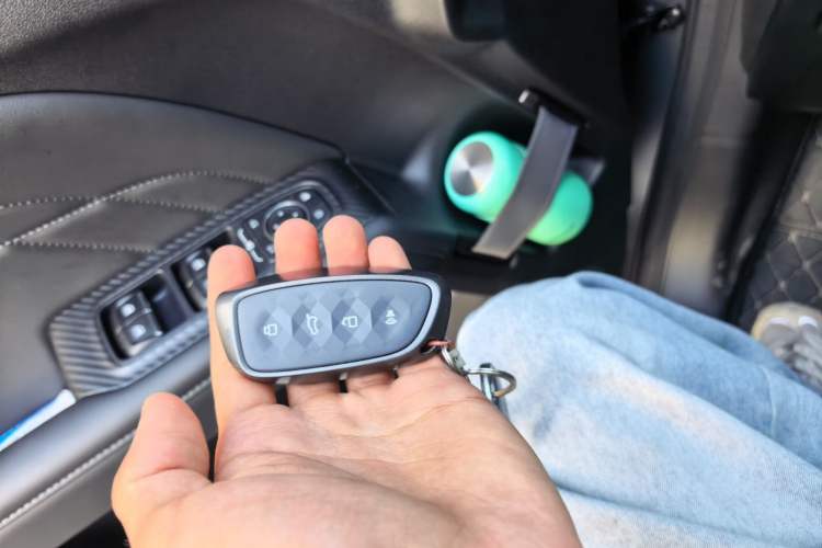 Used Haval Raptor 2025 2.0T 4WD Ultra Vehicle Key