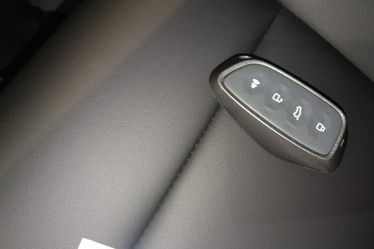 Used Haval Raptor 2025 2.0T 4WD Pro Vehicle Key