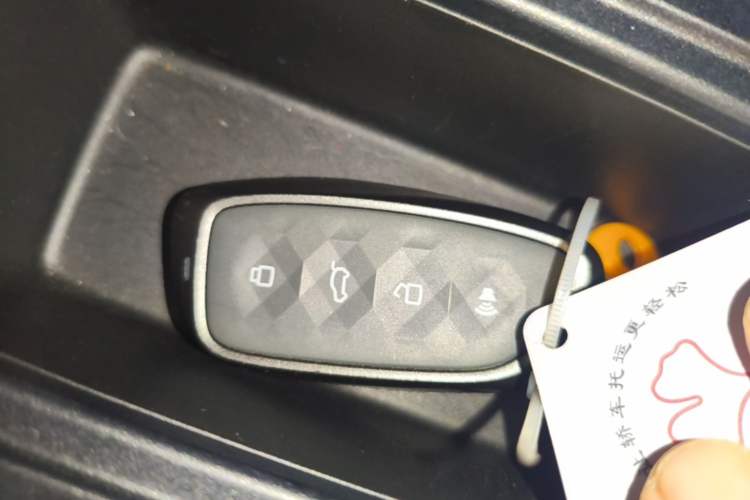 Used Haval Raptor 2025 2.0T 4WD Ultra Vehicle Key