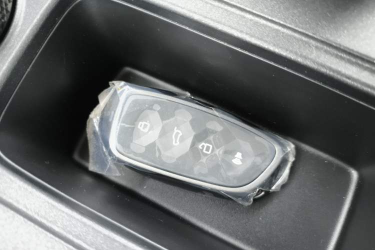 Used Haval Raptor 2025 2.0T 4WD Ultra Vehicle Key
