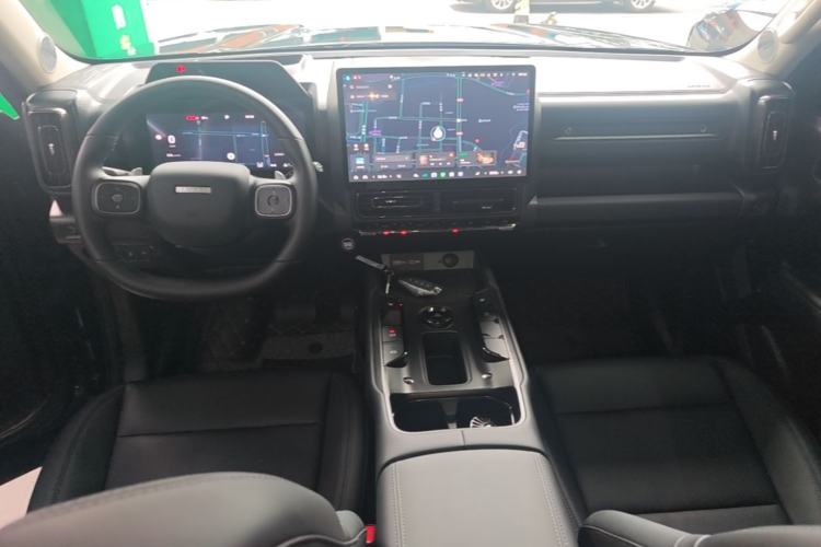 Used Haval Raptor 2025 2.0T 4WD Ultra Center Console