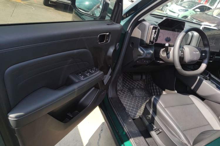 Used Haval Raptor 2025 2.0T 4WD Ultra Driver Seat