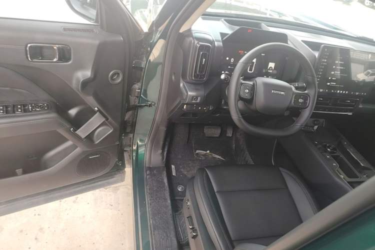 Used Haval Raptor 2025 2.0T 4WD Ultra Driver Seat