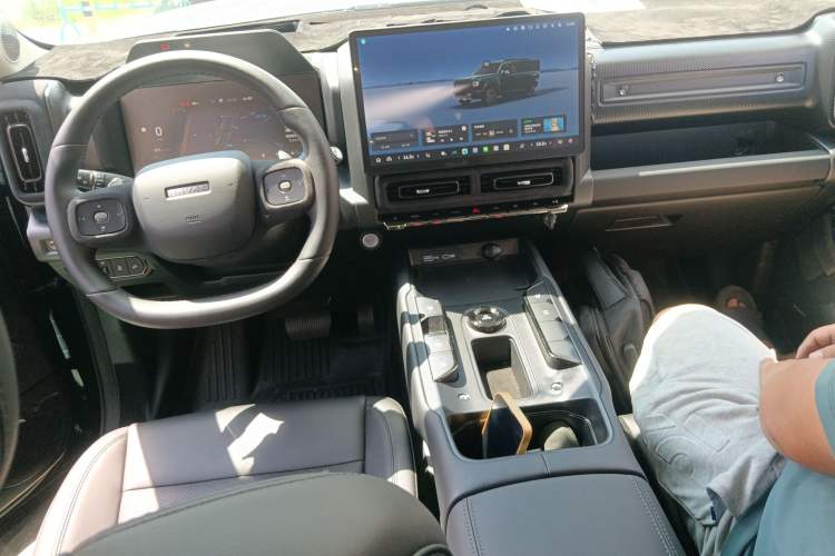 Used Haval Raptor 2025 2.0T 4WD Ultra Interior 2